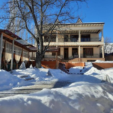 Зона Отдых Apachi В Горах Чимган Hotel Exterior foto