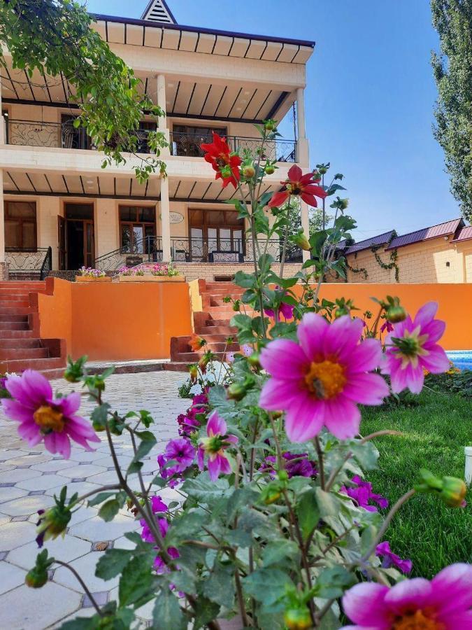 Зона Отдых Apachi В Горах Чимган Hotel Exterior foto