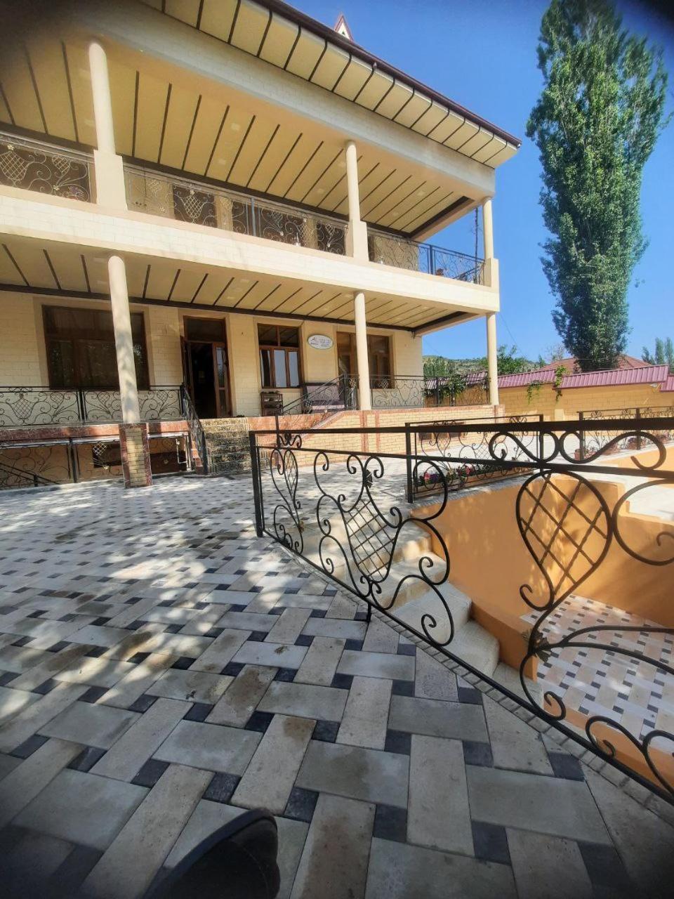 Зона Отдых Apachi В Горах Чимган Hotel Exterior foto